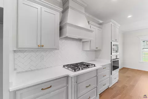 Kitchen - 100 Pridgen Pass, Perry, GA 31069 photo 9 of 11