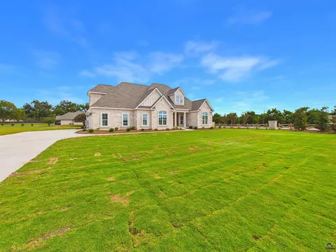 Exterior - 100 Pridgen Pass, Perry, GA 31069 photo 5 of 19