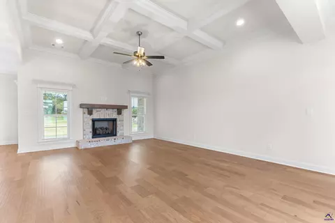 Living - 100 Pridgen Pass, Perry, GA 31069 photo 3 of 7