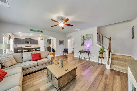 Entry Way - 215 Tyndall Way, Perry, GA 31069 photo 6 of 13