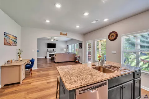 Kitchen - 215 Tyndall Way, Perry, GA 31069 photo 5 of 5