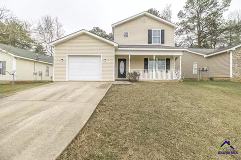 204 Spring Creek Dr, Perry, GA 31069