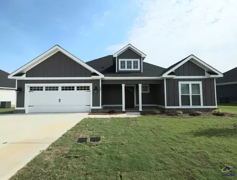 204 Sugar Creek Trl, Perry, GA 31069
