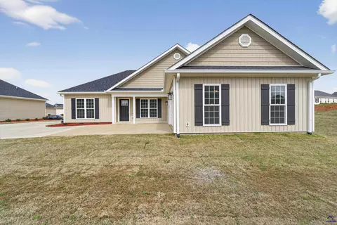 1801 Quail Ridge Ln, Perry, GA 31069