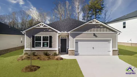 215 Cattle Dr, Perry, GA 31069