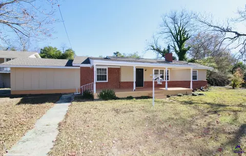 1102 N 3rd St, Cordele, GA 31015