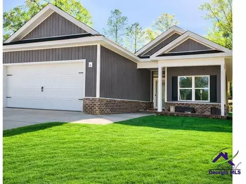 102 Silver Maple, Byron, GA 31008