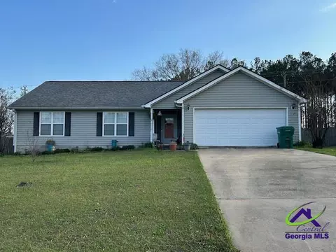 122 Eastview Ave, Kathleen, GA 31047