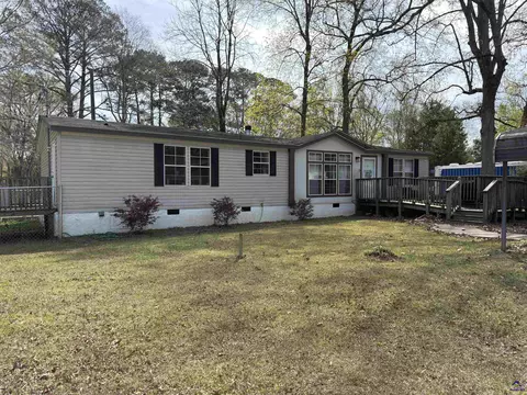 402 5th Ave, Bonaire, GA 31005