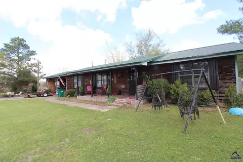 103 Dove St, Cordele, GA 31015