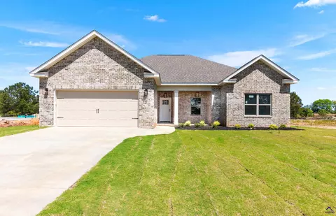 120 Early Dr, Byron, GA 31008