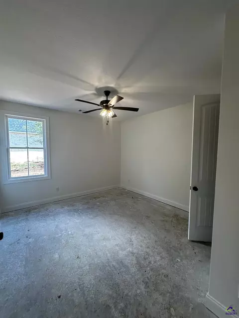 Bedroom - 4 Pleasant Oak Dr, Perry, GA 31069 photo 3 of 4