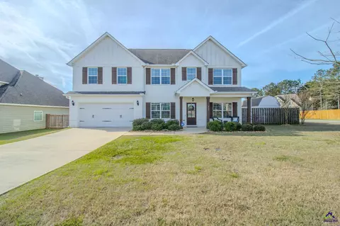 417 Newport Ave, Kathleen, GA 31047