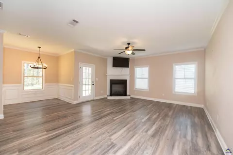 Living - 766 Natures Walk, Gray, GA 31032 photo 1 of 4