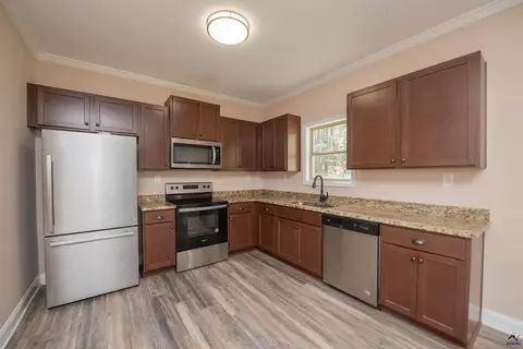 Kitchen - 766 Natures Walk, Gray, GA 31032 photo 2 of 2