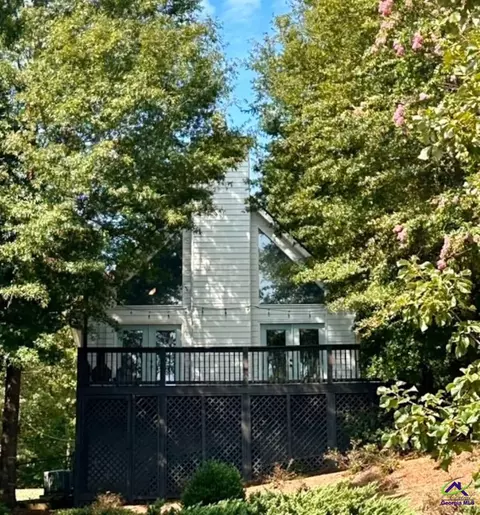 247 C Lakeshore Dr, Eatonton, GA 31024