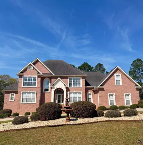 22 Savannah Cir, Hawkinsville, GA 31036