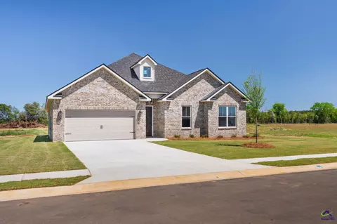 211 Farmland Cir, Perry, GA 31069