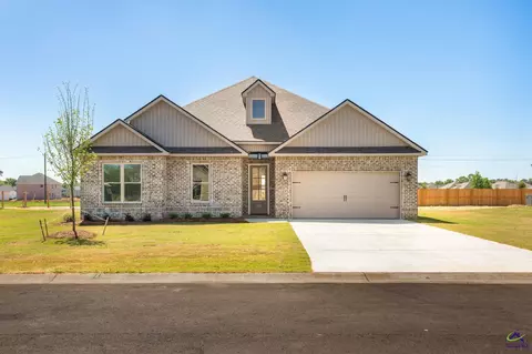 210 Farmland Cir, Perry, GA 31069
