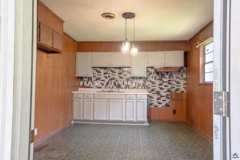 Kitchen - 502 Kaigler St, Oglethorpe, GA 31068 photo 1 of 1