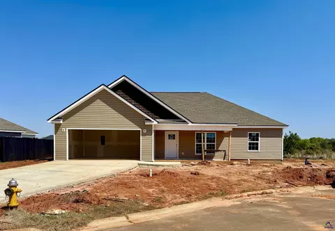 214 Sutton Dr, Perry, GA 31069