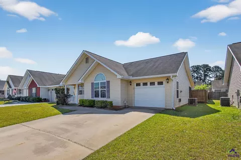 406 Spike Trl, Warner Robins, GA 31088