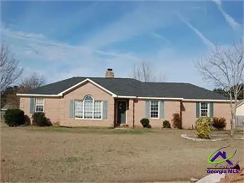 305 E Pointe Ct, Kathleen, GA 31047