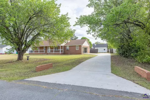 113 Lake Lillian Dr, Perry, GA 31069