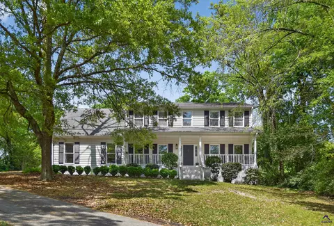 4740 Wesleyan Wood Dr, Macon, GA 31210