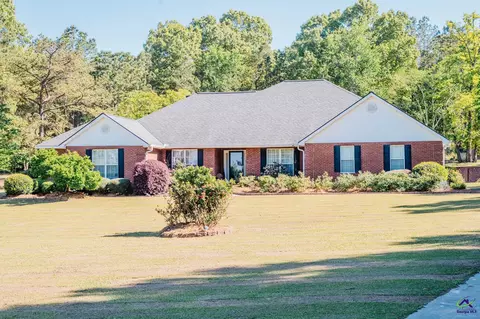204 Aspen Ct, Macon, GA 31216