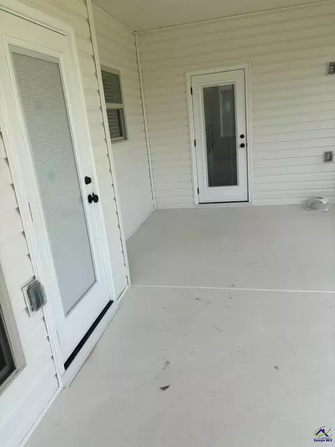 Exterior - 110 Early Dr, Byron, GA 31008 photo 6 of 8