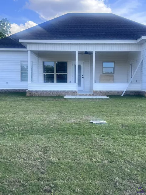 Exterior - 110 Early Dr, Byron, GA 31008 photo 3 of 8