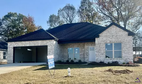 110 Early Dr, Byron, GA 31008