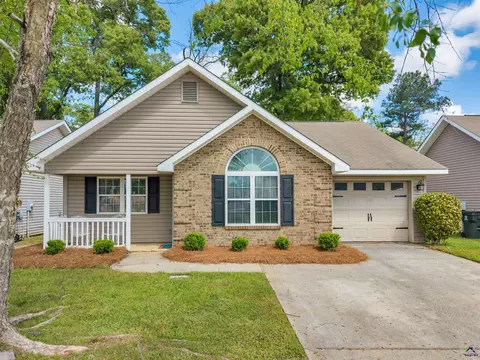 208 Antler Trl, Warner Robins, GA 31088
