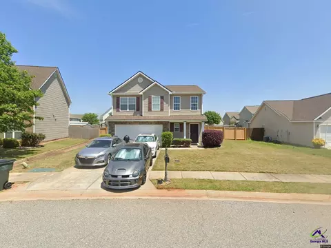 212 Burr Dr, Byron, GA 31008