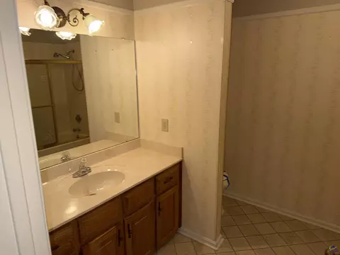 Bath - 249 Hatcher Rd, Warner Robins, GA 31088 photo 3 of 4