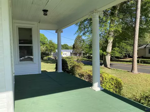 Exterior - 620 Barlow St, Americus, GA 31709 photo 7 of 10