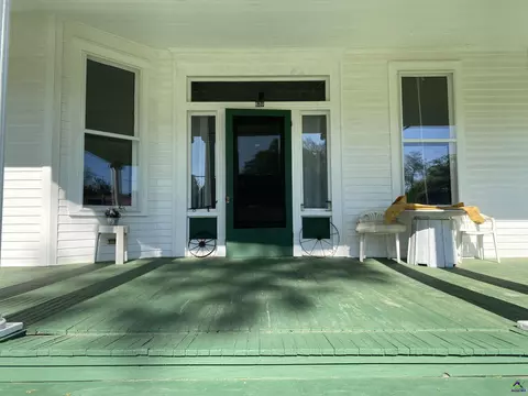 Exterior - 620 Barlow St, Americus, GA 31709 photo 5 of 10