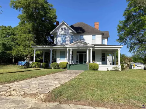 Exterior - 620 Barlow St, Americus, GA 31709 photo 3 of 10