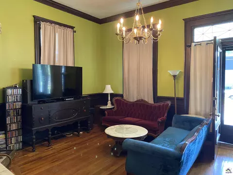 Living - 620 Barlow St, Americus, GA 31709 photo 1 of 5