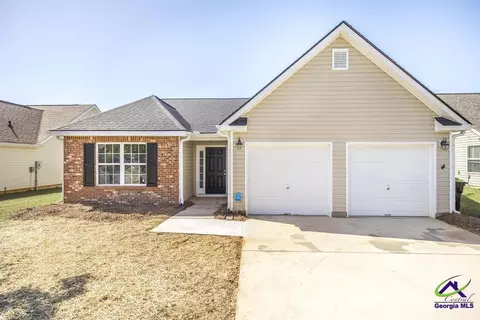 229 Burr Dr, Byron, GA 31008