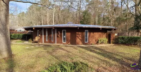 882 N Confederate Dr, Macon, GA 31220