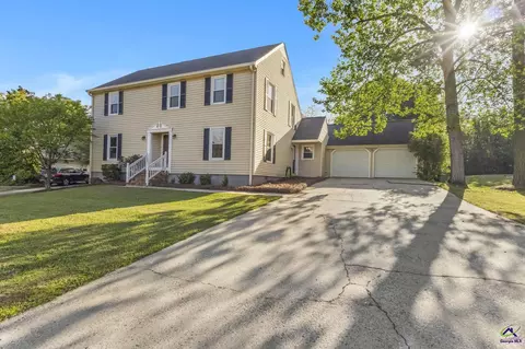 106 S Oaks Ln, Warner Robins, GA 31088