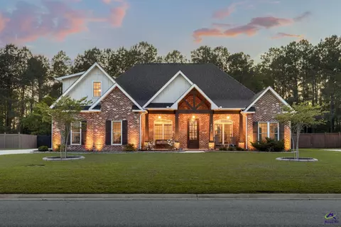 415 Stonegate Trl, Perry, GA 31069