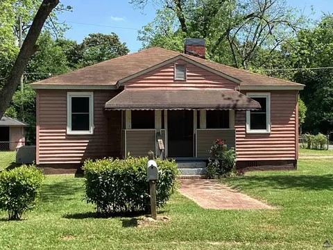 124 Meadowdale Dr, Warner Robins, GA 31088