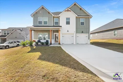 104 Red Barn Ct, Perry, GA 31069