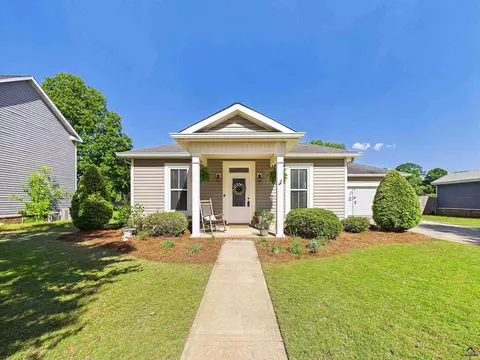 216 Charlestown Way, Bonaire, GA 31005