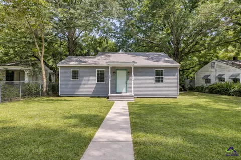 209 Calhoun St, Fort Valley, GA 31030