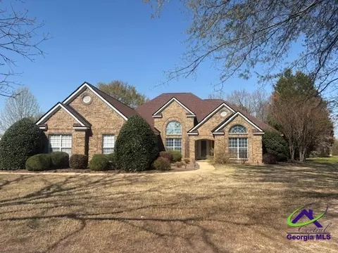 215 Grove Ct, Centerville, GA 31028