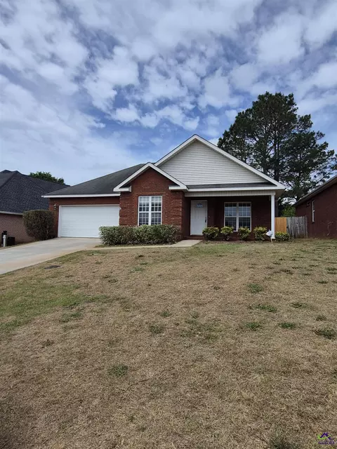 217 Cart Path Way, Bonaire, GA 31005